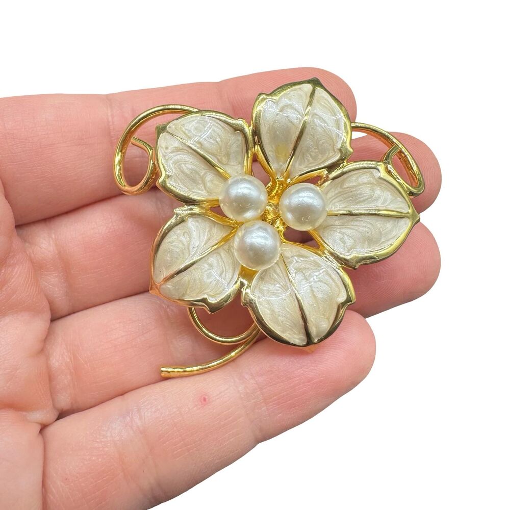 Vintage Enamel Flower Brooch with Faux Pearls